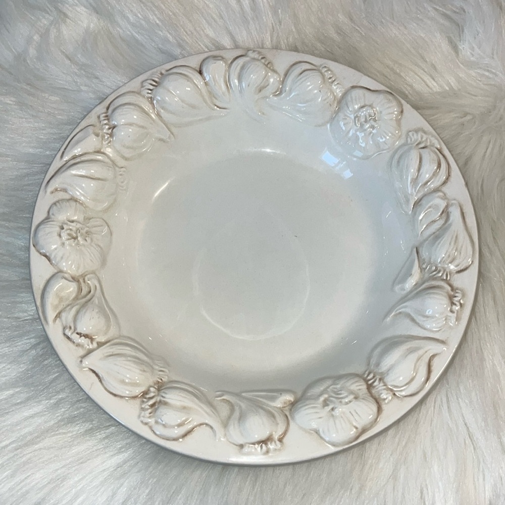 Pottery Barn Garlic bowl